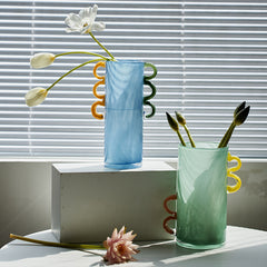 Straight vase