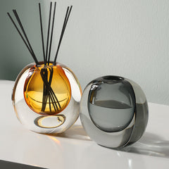Thick-bottomed vase