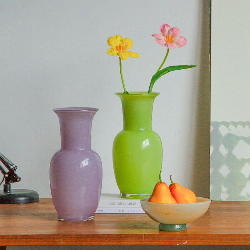 Porcelain powder vase