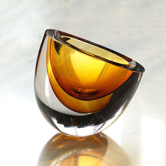 Straight glass vase