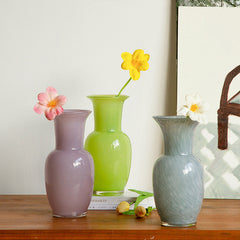 Porcelain powder vase