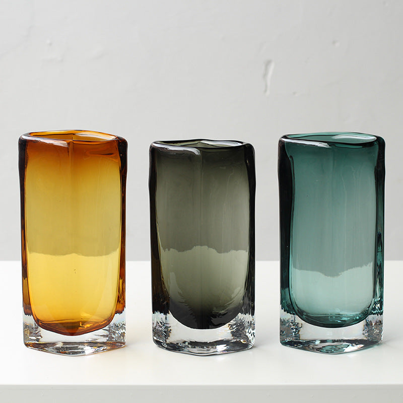 Thick flat vase