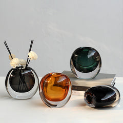 Thick-bottomed vase