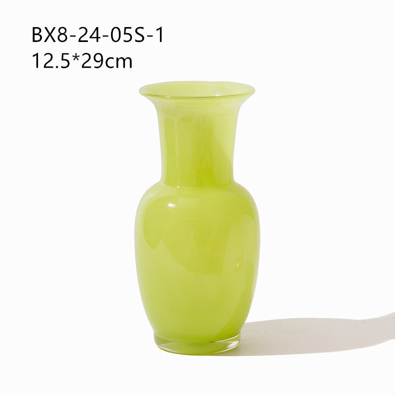 Porcelain powder vase
