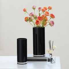 Black straight vase