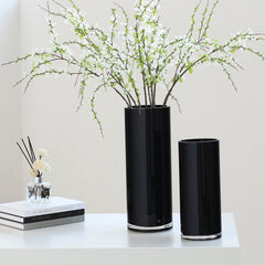 Black straight vase