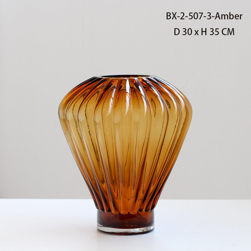 Luxury lantern vase
