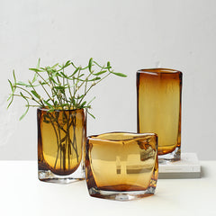 Thick flat vase