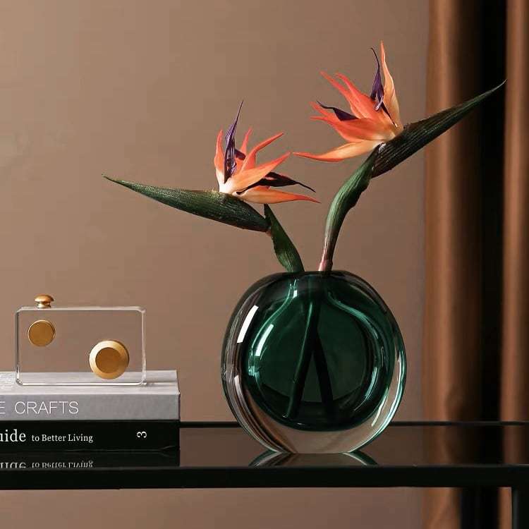Thick-bottomed vase