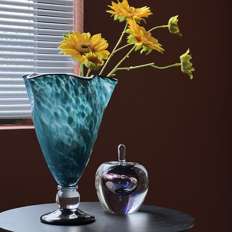High feet vase