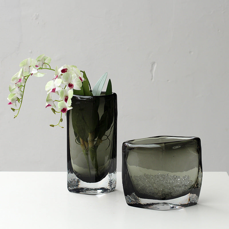Thick flat vase