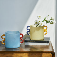 Straight vase