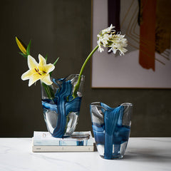 Phoenix tail vase