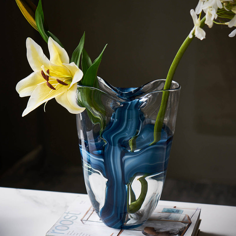 Phoenix tail vase